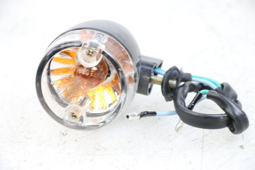 photo de PRAWY TYLNY KIERUNKOWSKAZ SYM X-PRO 4T 50 (2014 - 2021) - Szczegół części