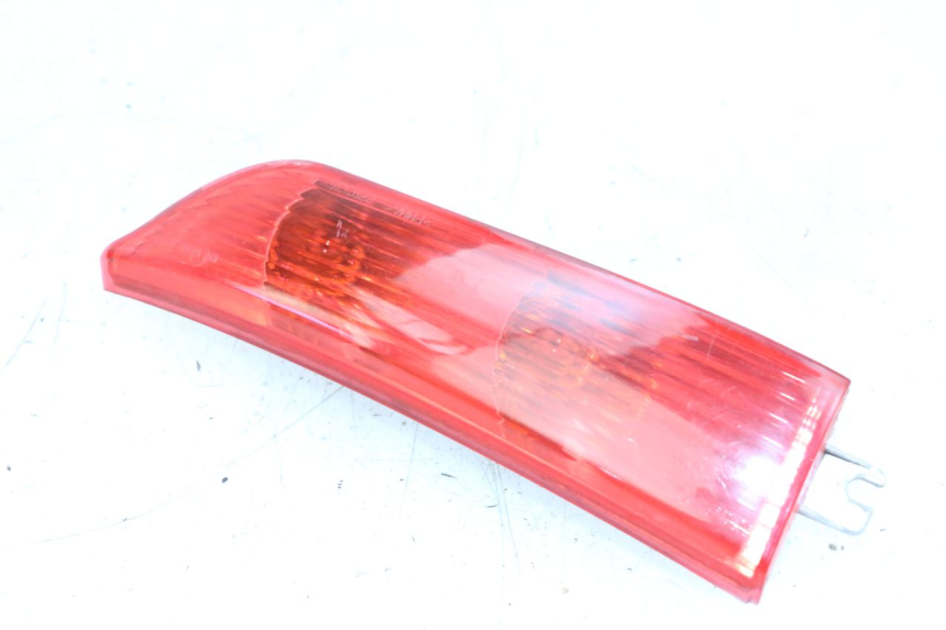 photo de PRAWY TYLNY KIERUNKOWSKAZ PIAGGIO X8 125 (2004 - 2007) - Widok główny