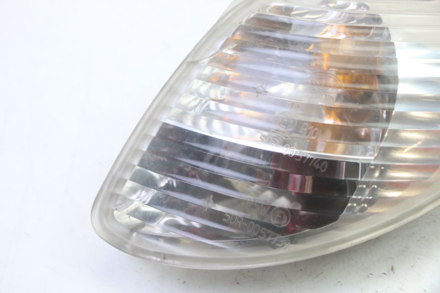 photo de KIERUNKOWSKAZ TYLNY PRAWY PIAGGIO X9 EVOLUTION 125 (2003 - 2007) - Szczegół części