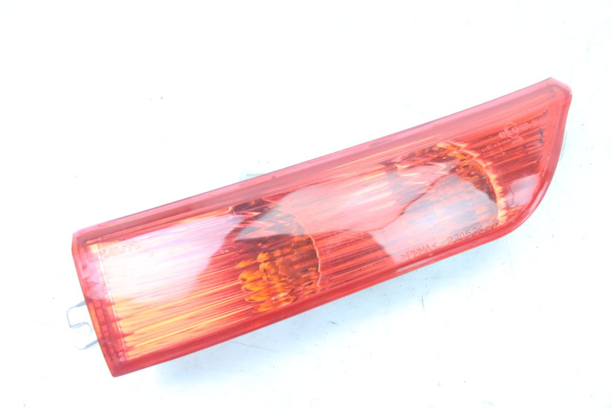 photo de KIERUNKOWSKAZ TYLNY PRAWY PIAGGIO XEVO - X EVO 125 (2007 - 2017) - Widok główny