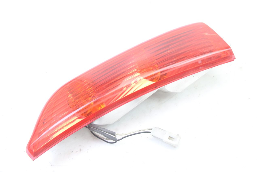 photo de KIERUNKOWSKAZ TYLNY PRAWY PIAGGIO XEVO - X EVO 125 (2007 - 2017) - Inny kąt widzenia