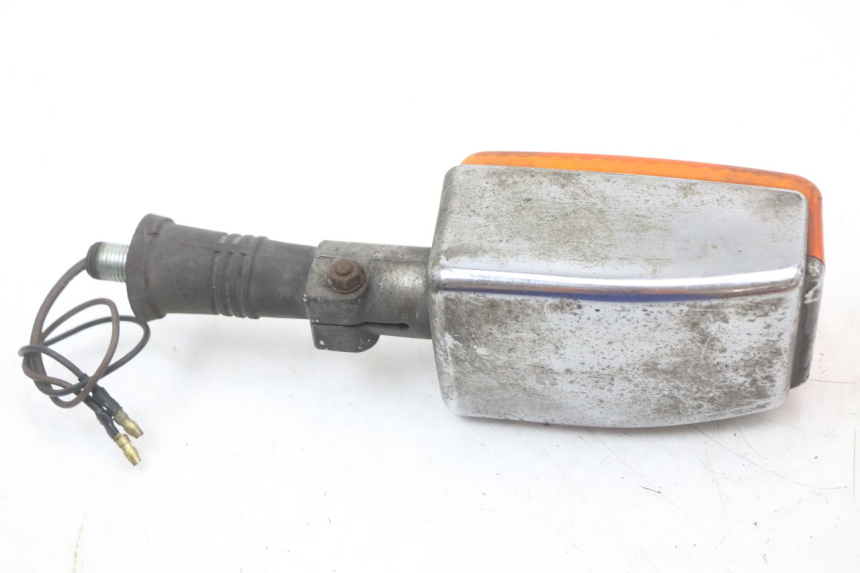 photo de PRAWY TYLNY KIERUNKOWSKAZ YAMAHA XJ F 900 (1983 - 1994) - Widok ogólny