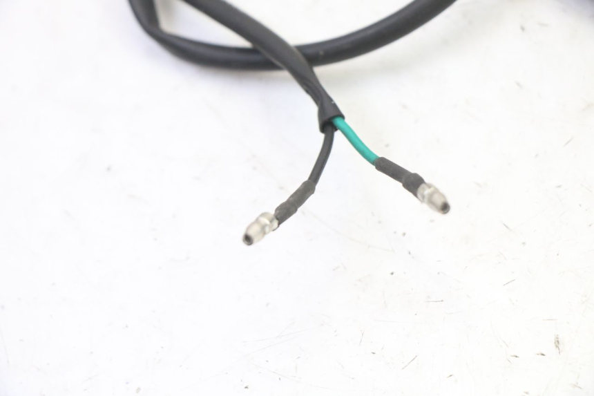 photo de PRAWY TYLNY KIERUNKOWSKAZ YAMAHA XJ6 ABS 600 (2008 - 2016) - Zbliżenie techniczne