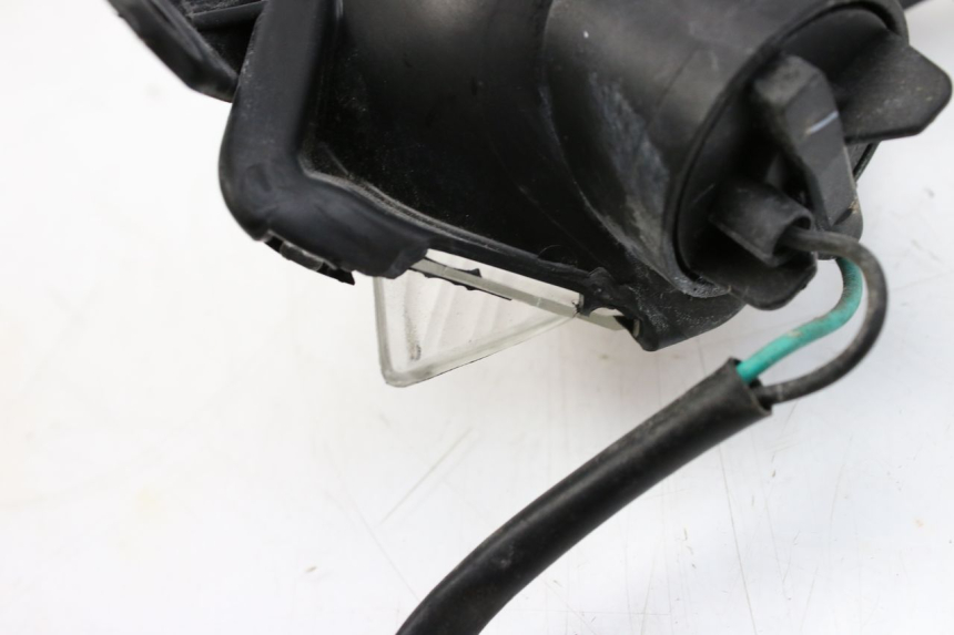 photo de PRAWY TYLNY KIERUNKOWSKAZ YAMAHA XP T-MAX TMAX ABS 530 (2012 - 2015) - Zbliżenie techniczne