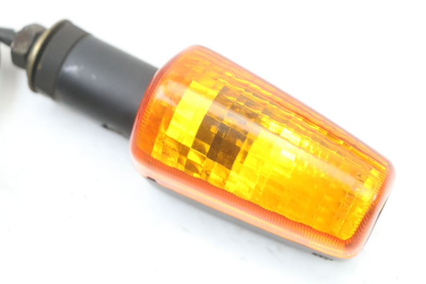 photo de PRAWY TYLNY KIERUNKOWSKAZ SYM XS 125 (2007 - 2016) - Zoom stanu zużycia