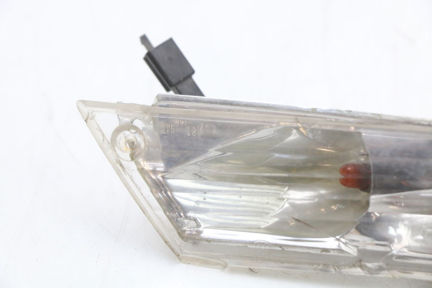 photo de Prawy tylny kierunkowskaz PIAGGIO ZIP 2T 50 (2009 - 2019) - Zoom stanu zużycia