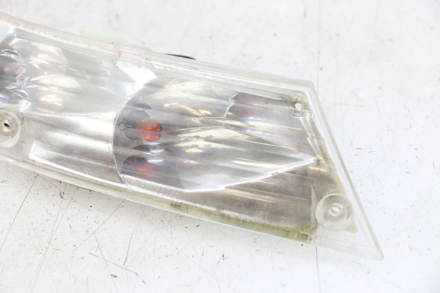 photo de Prawy tylny kierunkowskaz PIAGGIO ZIP 2T 50 (2009 - 2019) - Zoom stanu zużycia