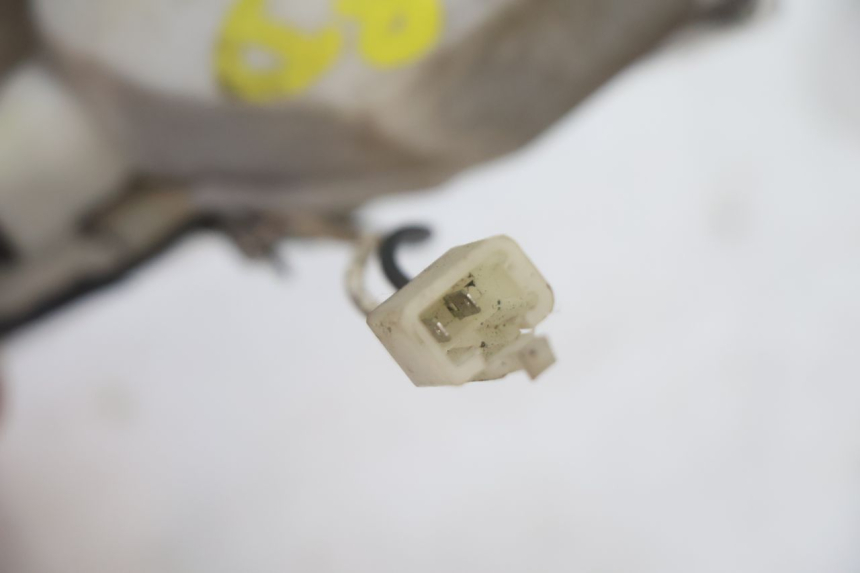 photo de PRAWA TYLNA KIERUNKOWSKAZ PIAGGIO ZIP 4T 50 (2006 - 2017) - Punkty mocowania