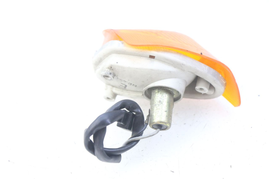 photo de Prawy tylny kierunkowskaz KAWASAKI ZZR 600 (1995 - 2004) - Inny kąt widzenia