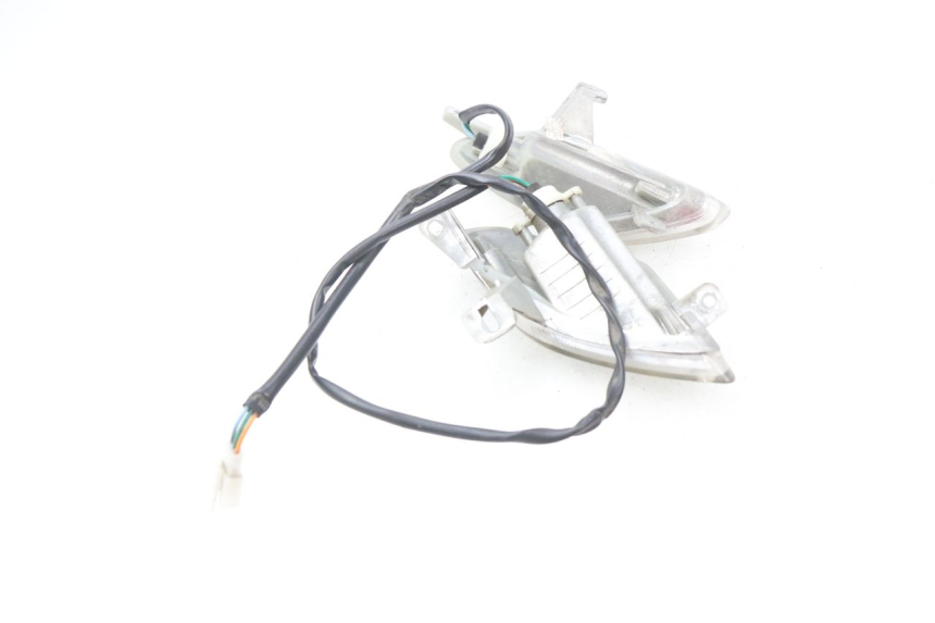 photo de KIERUNKOWSKAZ TYLNY SYM FIDDLE 2 50 (2008 - 2013) - Zoom stanu zużycia