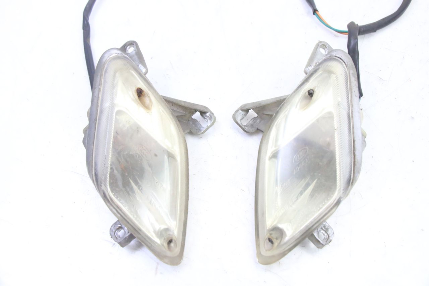 photo de KIERUNKOWSKAZ TYLNY SYM FIDDLE 2 S 125 (2012 - 2014) - Inny kąt widzenia