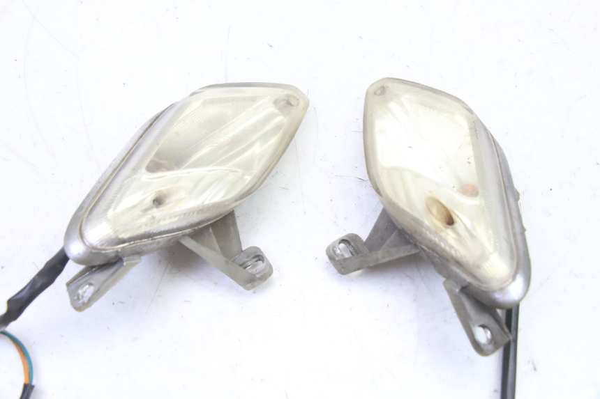 photo de KIERUNKOWSKAZ TYLNY SYM FIDDLE 2 S 125 (2012 - 2014) - Zbliżenie techniczne