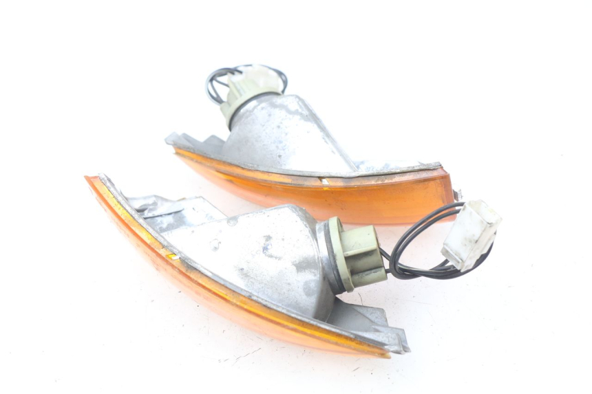 photo de KIERUNKOWSKAZ TYLNY PIAGGIO FLY 125 (2005 - 2012) - Zoom stanu zużycia