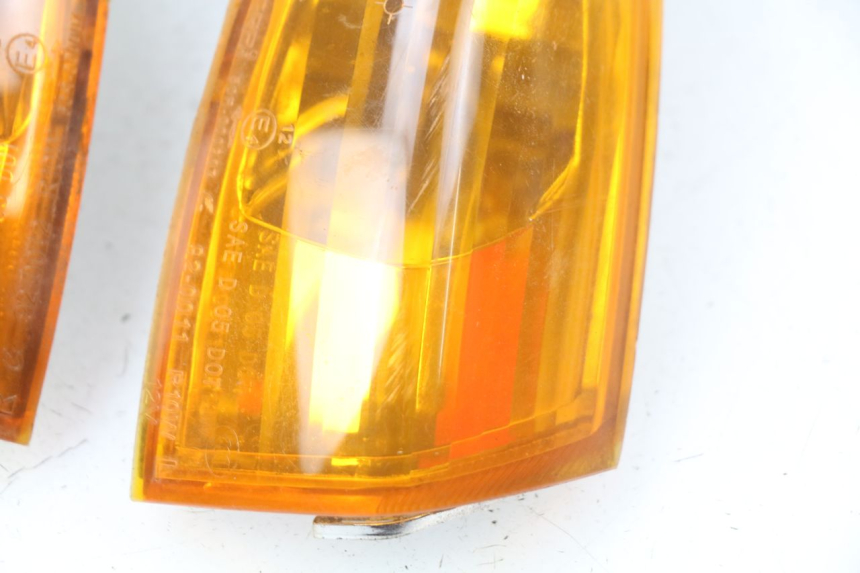 photo de KIERUNKOWSKAZ TYLNY PIAGGIO FLY 125 (2005 - 2012) - Stan powierzchni