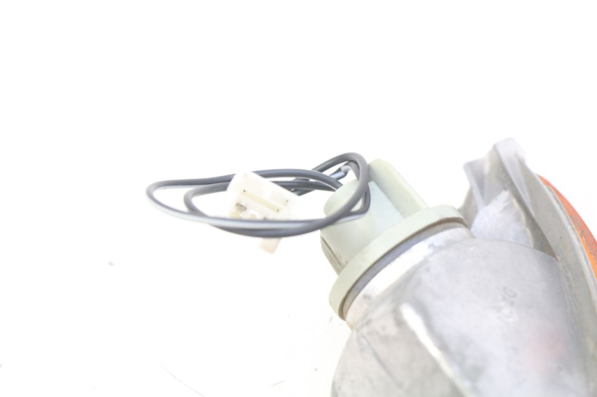 photo de KIERUNKOWSKAZ TYLNY PIAGGIO FLY 100 (2006 - 2010) - Inny kąt widzenia