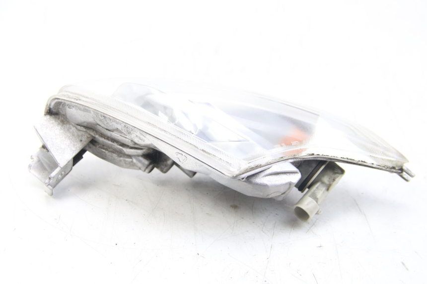 photo de LEWY TYLNY KIERUNKOWSKAZ PIAGGIO BEVERLY 125 (2010 - 2015) - Zoom stanu zużycia