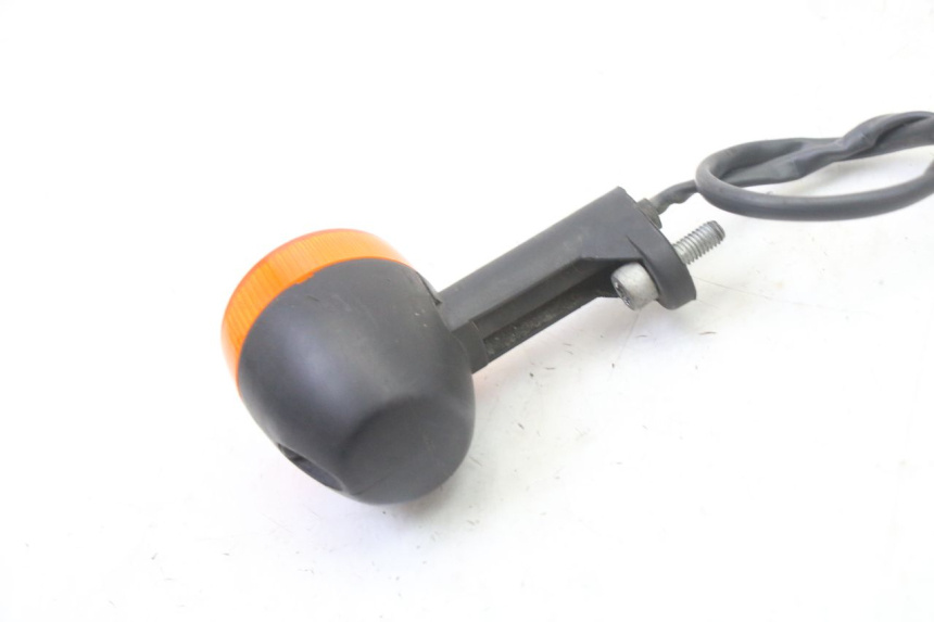 photo de LEWY TYLNY KIERUNKOWSKAZ APRILIA CLASSIC 125 (1995 - 2001) - Zbliżenie techniczne