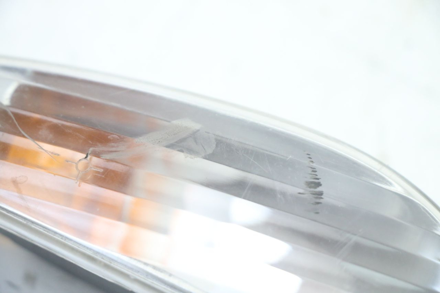 photo de LEWY TYLNY KIERUNKOWSKAZ PEUGEOT ELYSTAR 50 (2002 - 2014) - Inny kąt widzenia