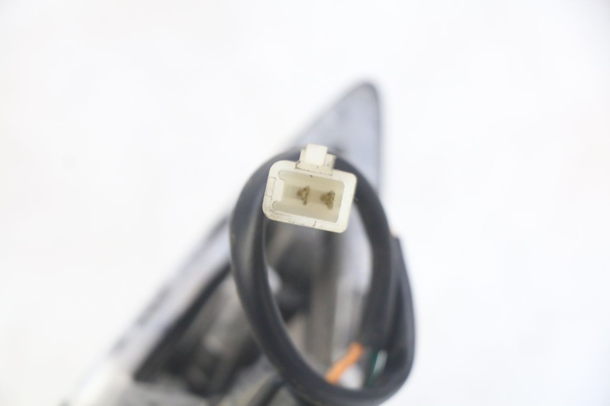 photo de LEWY TYLNY KIERUNKOWSKAZ SYM FIDDLE 3 III 125 (2014 - 2020) - Zbliżenie techniczne