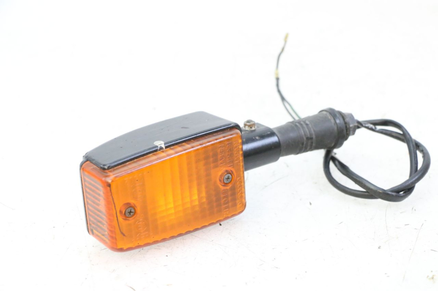 photo de LEWY TYLNY KIERUNKOWSKAZ YAMAHA FJ 36Y 1100 (1984 - 1985) - Widok główny