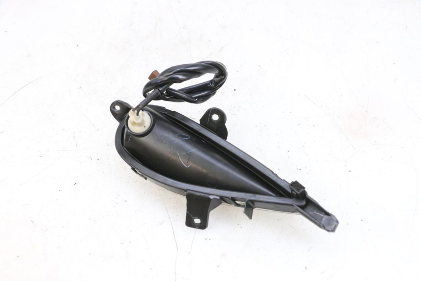 photo de LEWY TYLNY KIERUNKOWSKAZ MBK FLIPPER 115 (2013 - 2017) - Zbliżenie techniczne