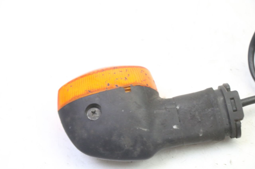 photo de LEWY TYLNY KIERUNKOWSKAZ YAMAHA FZ6 FAZER S2 600 (2007 - 2011) - Zbliżenie techniczne