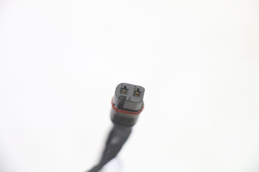 photo de LEWY TYLNY KIERUNKOWSKAZ BMW G310 R 310 (2016 - 2020) - Zbliżenie techniczne