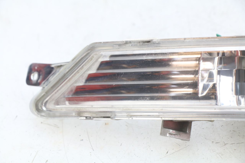 photo de LEWY TYLNY KIERUNKOWSKAZ PEUGEOT GEOPOLIS 400 (2007 - 2013) - Zbliżenie techniczne