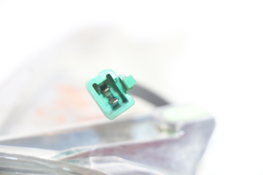 photo de LEWY TYLNY KIERUNKOWSKAZ PEUGEOT GEOPOLIS RS 125 (2007 - 2009) - Punkty mocowania