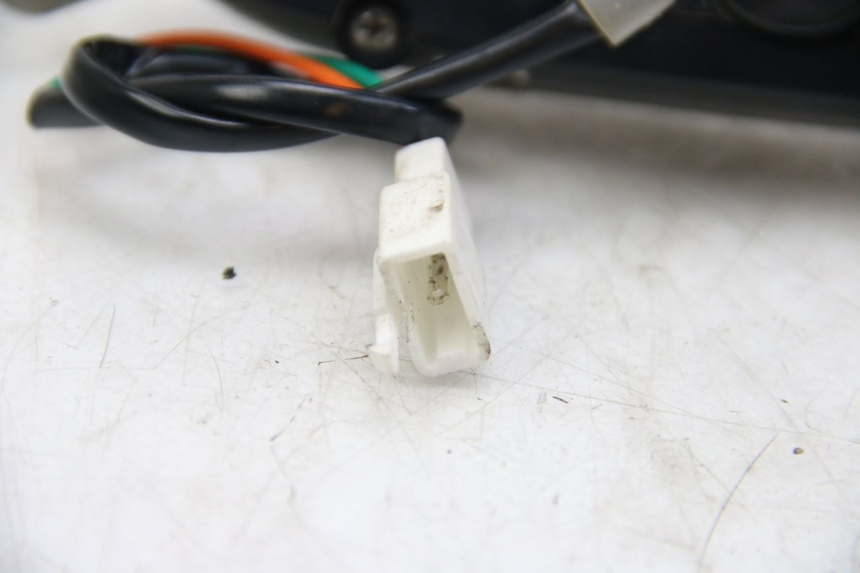 photo de LEWY TYLNY KIERUNKOWSKAZ JM MOTORS GT LINE 4T 50 (2021 - 2023) - Zbliżenie techniczne