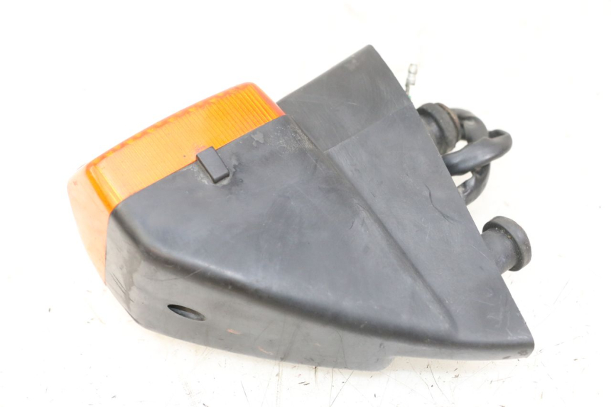 photo de LEWY TYLNY KIERUNKOWSKAZ HONDA CBR F 1000 (1993 - 1996) - Zoom stanu zużycia