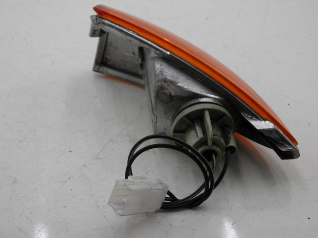 photo de LEWY TYLNY KIERUNKOWSKAZ PIAGGIO FLY 100 (2006 - 2010) - Zoom stanu zużycia