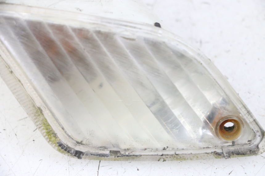 photo de LEWY TYLNY KIERUNKOWSKAZ PIAGGIO VESPA GRANTURISMO 200 (2004 - 2005) - Oznaczenia i referencje