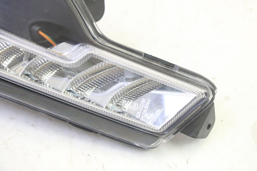 photo de LEWY TYLNY KIERUNKOWSKAZ EFUN PUSA 1 - Zoom stanu zużycia