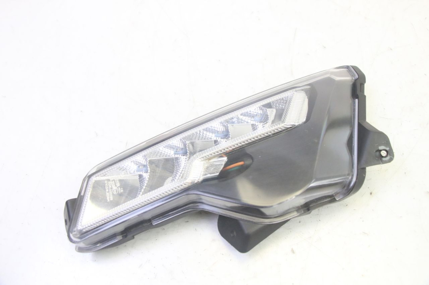 photo de LEWY TYLNY KIERUNKOWSKAZ EFUN PUSA 1 - Inny kąt widzenia