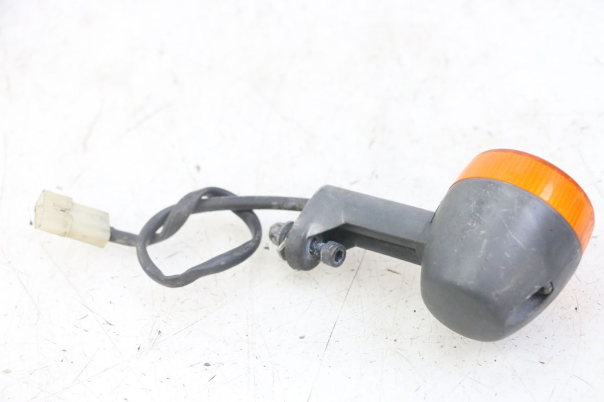 photo de LEWY TYLNY KIERUNKOWSKAZ APRILIA RALLY AC 50 (1995 - 2004) - Zbliżenie techniczne