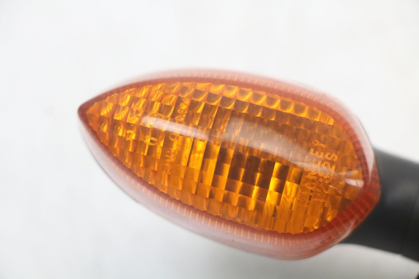 photo de LEWY TYLNY KIERUNKOWSKAZ YAMAHA TDM ABS 900 (2002 - 2014) - Zoom stanu zużycia