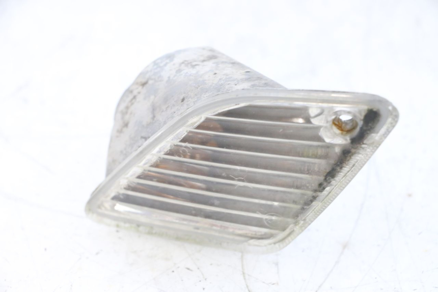 photo de LEWY TYLNY KIERUNKOWSKAZ PIAGGIO VESPA GTS SUPER IE 125 (2009 - 2016) - Zoom stanu zużycia