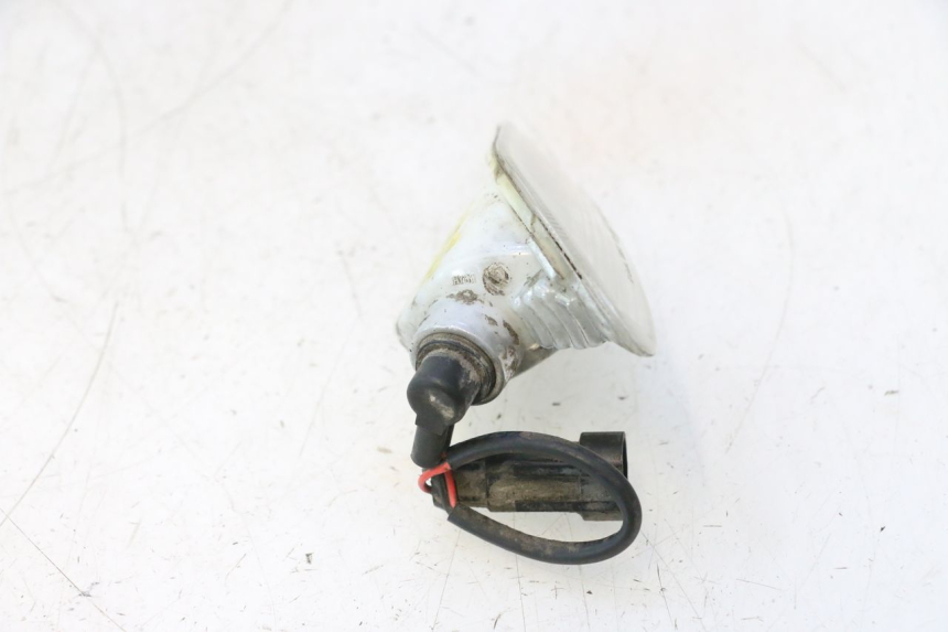 photo de LEWY TYLNY KIERUNKOWSKAZ PIAGGIO VESPA PRIMAVERA 2T 50 (2013 - 2018) - Zbliżenie techniczne