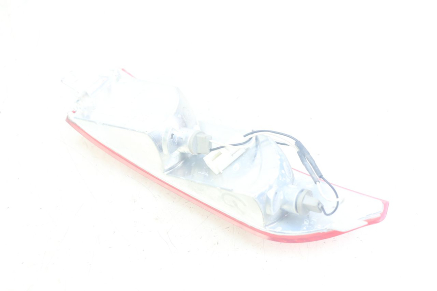 photo de LEWY TYLNY KIERUNKOWSKAZ PIAGGIO X8 125 (2004 - 2007) - Inny kąt widzenia