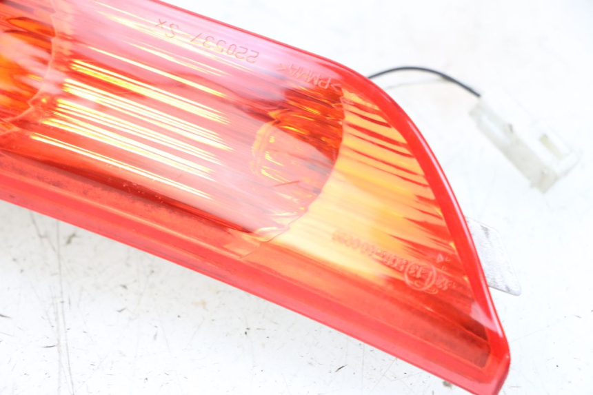 photo de LEWY TYLNY KIERUNKOWSKAZ PIAGGIO X8 125 (2004 - 2007) - Widok produktu