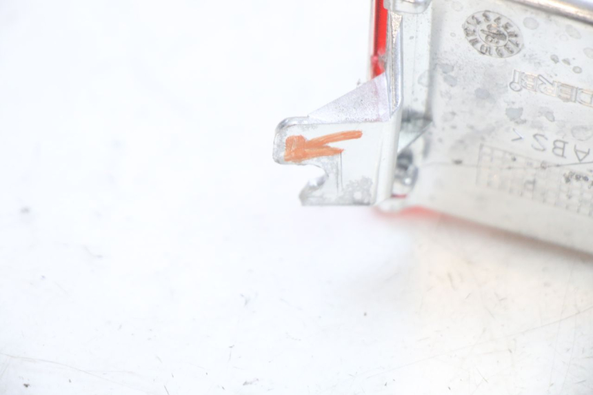 photo de LEWY TYLNY KIERUNKOWSKAZ PIAGGIO XEVO - X EVO 125 (2007 - 2017) - Punkty mocowania