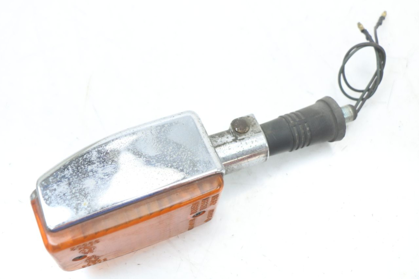 photo de LEWY TYLNY KIERUNKOWSKAZ YAMAHA XJ F 900 (1983 - 1994) - Inny kąt widzenia