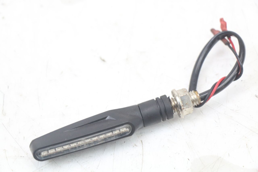 photo de KIERUNKOWSKAZ TYLNY SUZUKI GS F 500 (2004 - 2007) - Część sprawdzona