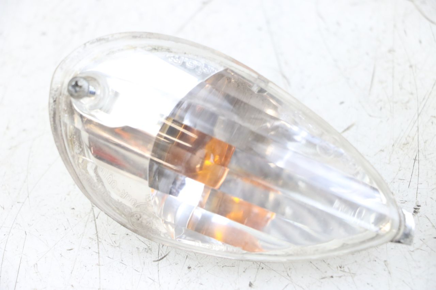 photo de KIERUNKOWSKAZ TYLNY PIAGGIO LIBERTY 125 (2009 - 2013) - Zbliżenie techniczne