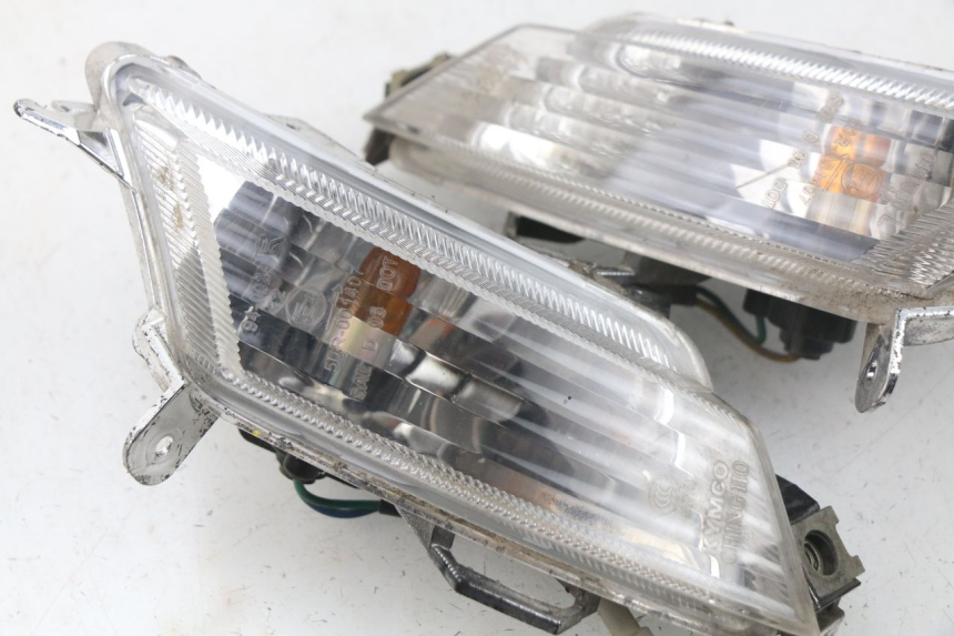 photo de KIERUNKOWSKAZ TYLNY KYMCO LIKE 2T 50 (2009 - 2018) - Szczegół części