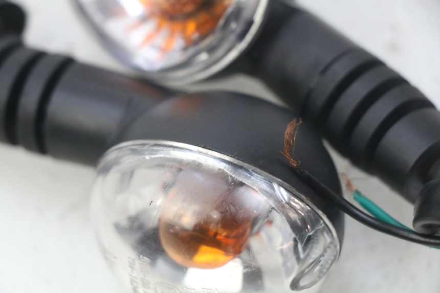 photo de KIERUNKOWSKAZ TYLNY PEUGEOT LUDIX 50 (2008 - 2017) - Zoom stanu zużycia