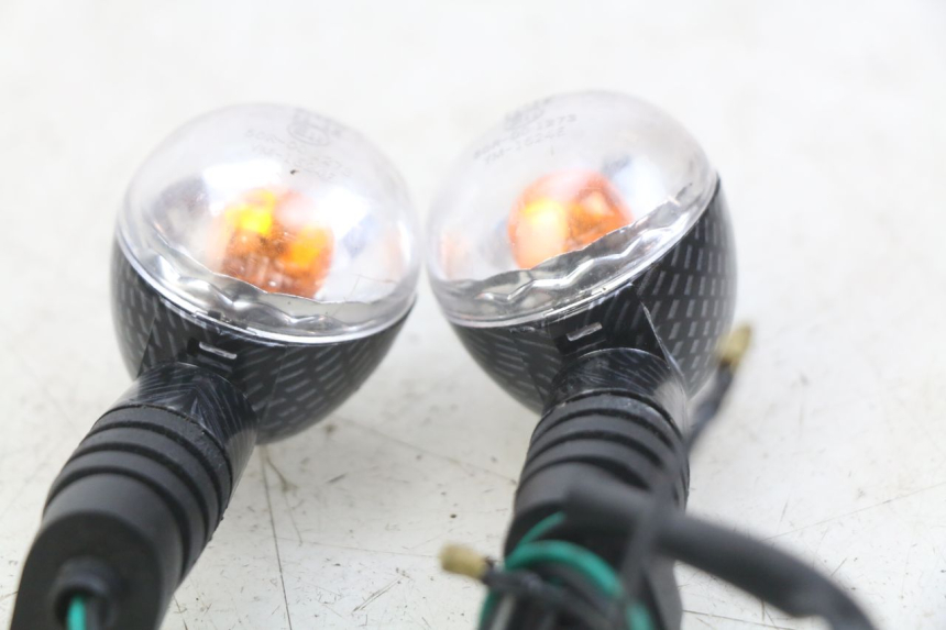 photo de KIERUNKOWSKAZ TYLNY PEUGEOT LUDIX 50 (2008 - 2017) - Szczegół części