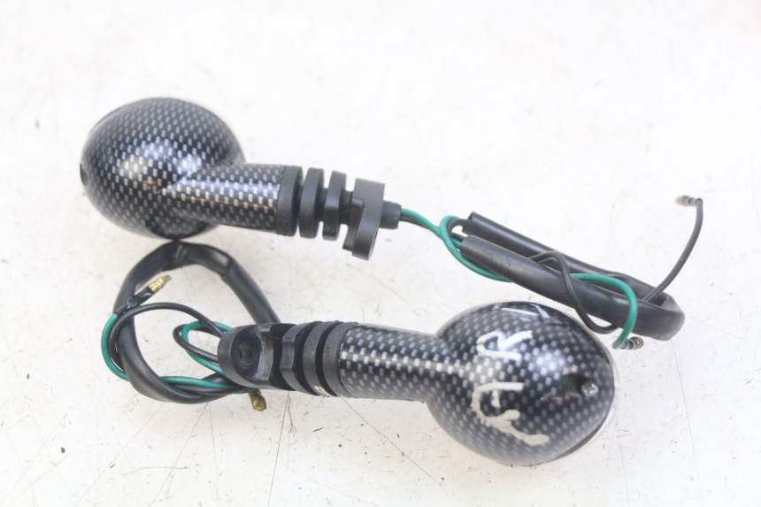 photo de KIERUNKOWSKAZ TYLNY PEUGEOT LUDIX 50 (2008 - 2017) - Zbliżenie techniczne