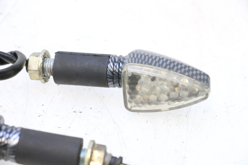 photo de KIERUNKOWSKAZ TYLNY PEUGEOT LUDIX SNAKE 2T 50 (2004 - 2014) - Oznaczenia i referencje